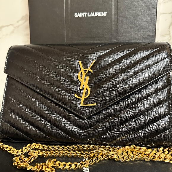 SainLaurent Black caviar wallet on chain - Picture 3 of 13